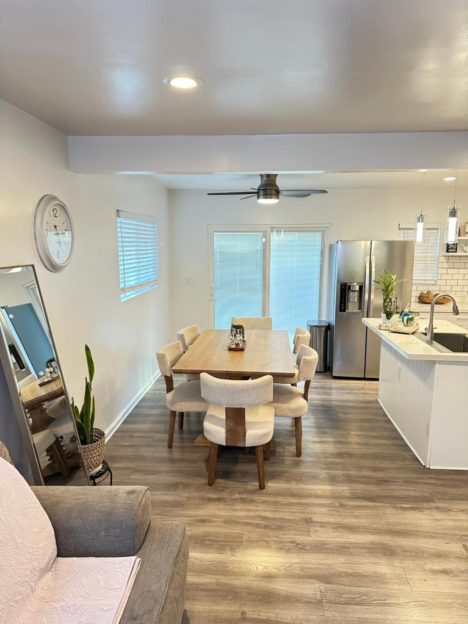 Modern Cozy Family Friendly Los Angeles