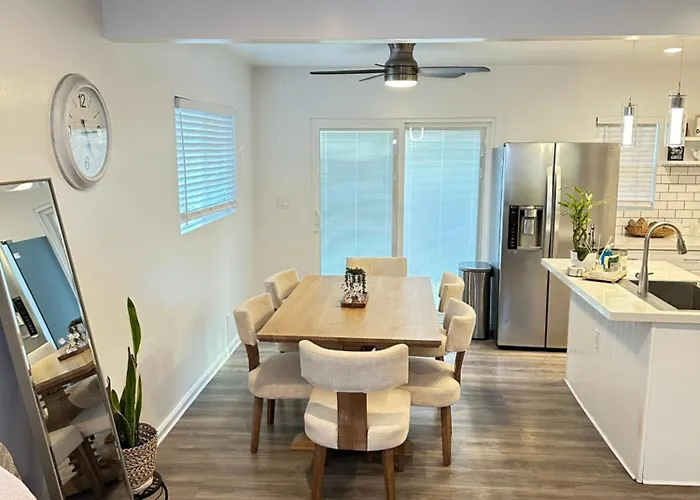 Modern Cozy Family Friendly
